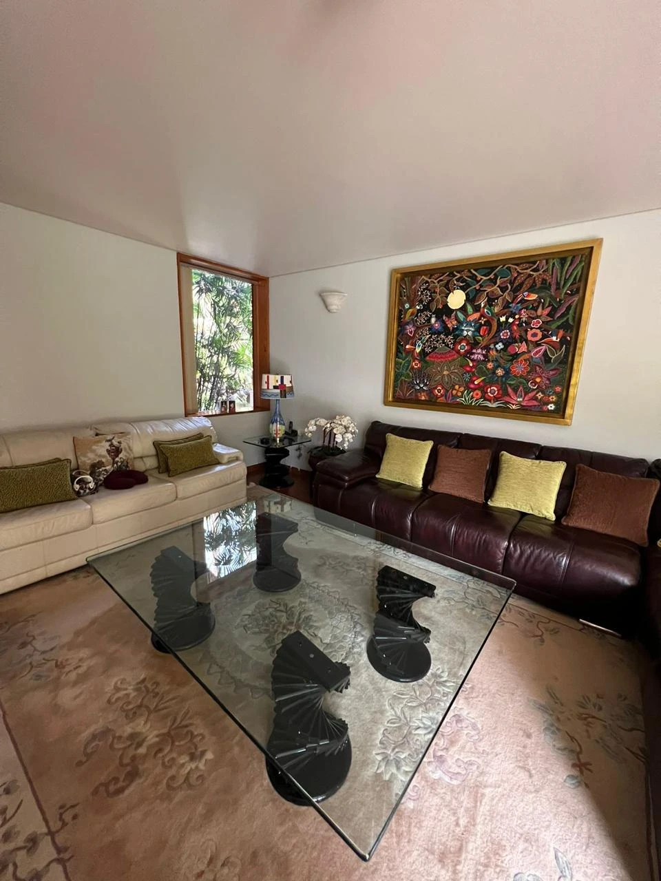 Casa con terraza y piscina en La Planicie 3