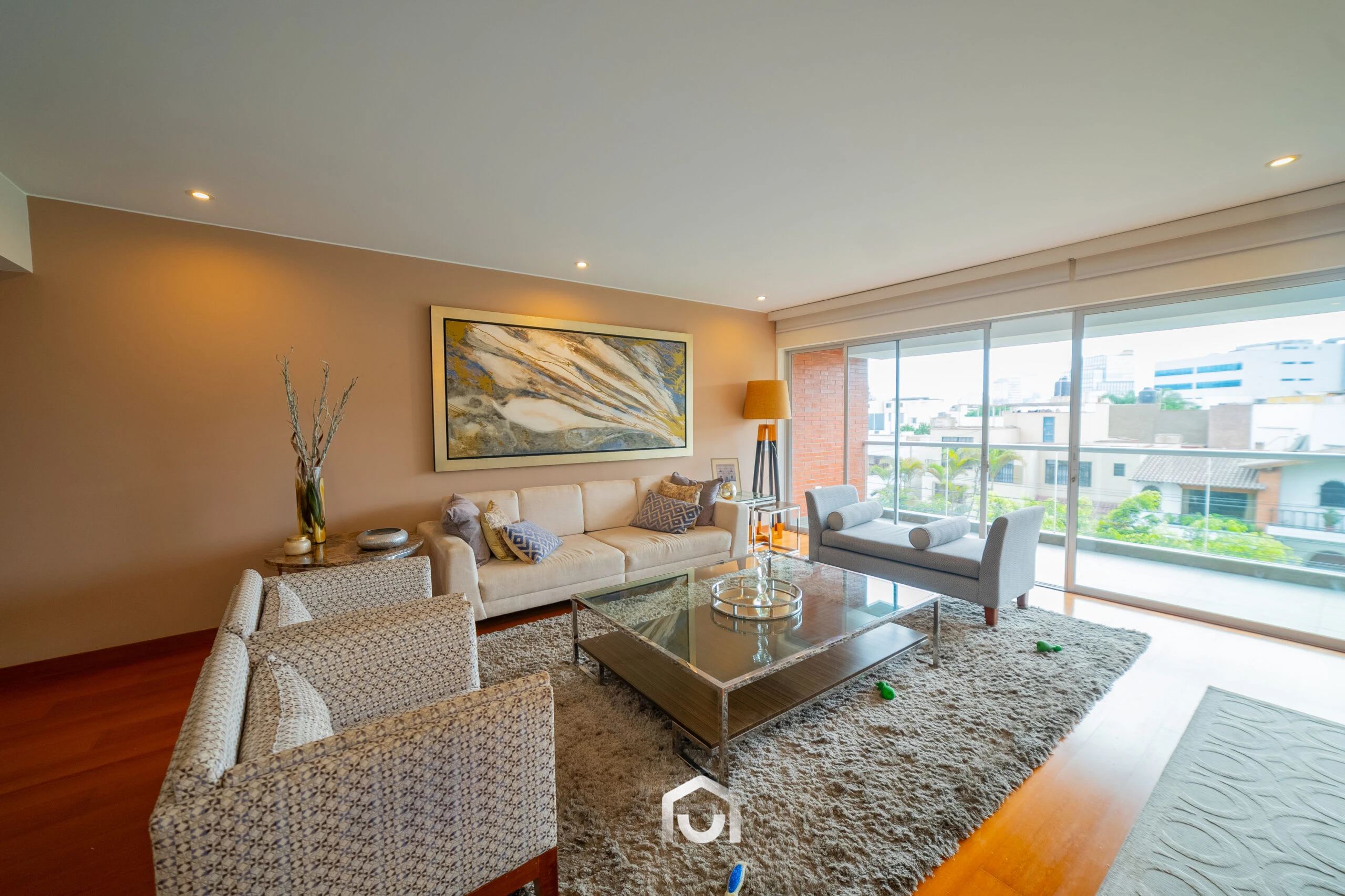 Departamento con vista exterior en San Isidro 2