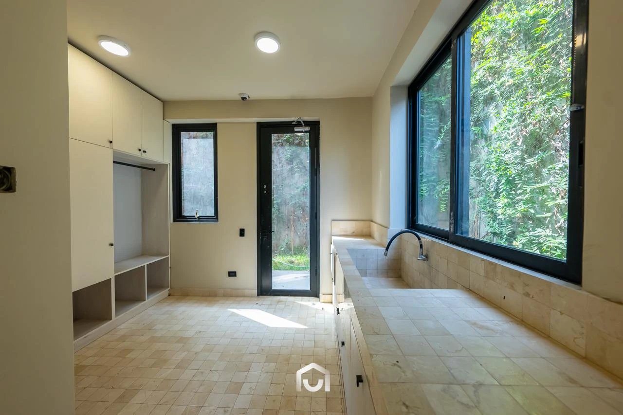 Casa Moderna en Venta con Piscina en Rinconada Alta 5